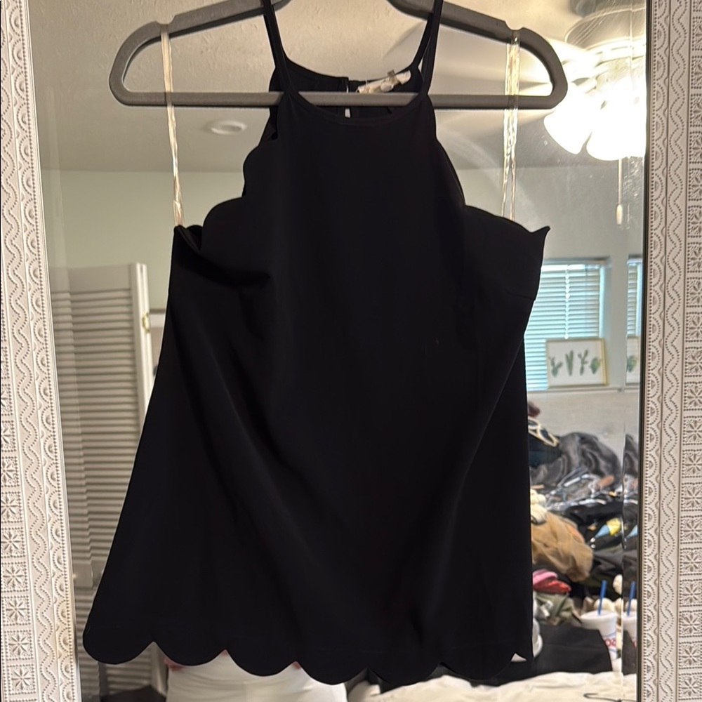 Entro Black Scalloped Hem Tank Top
